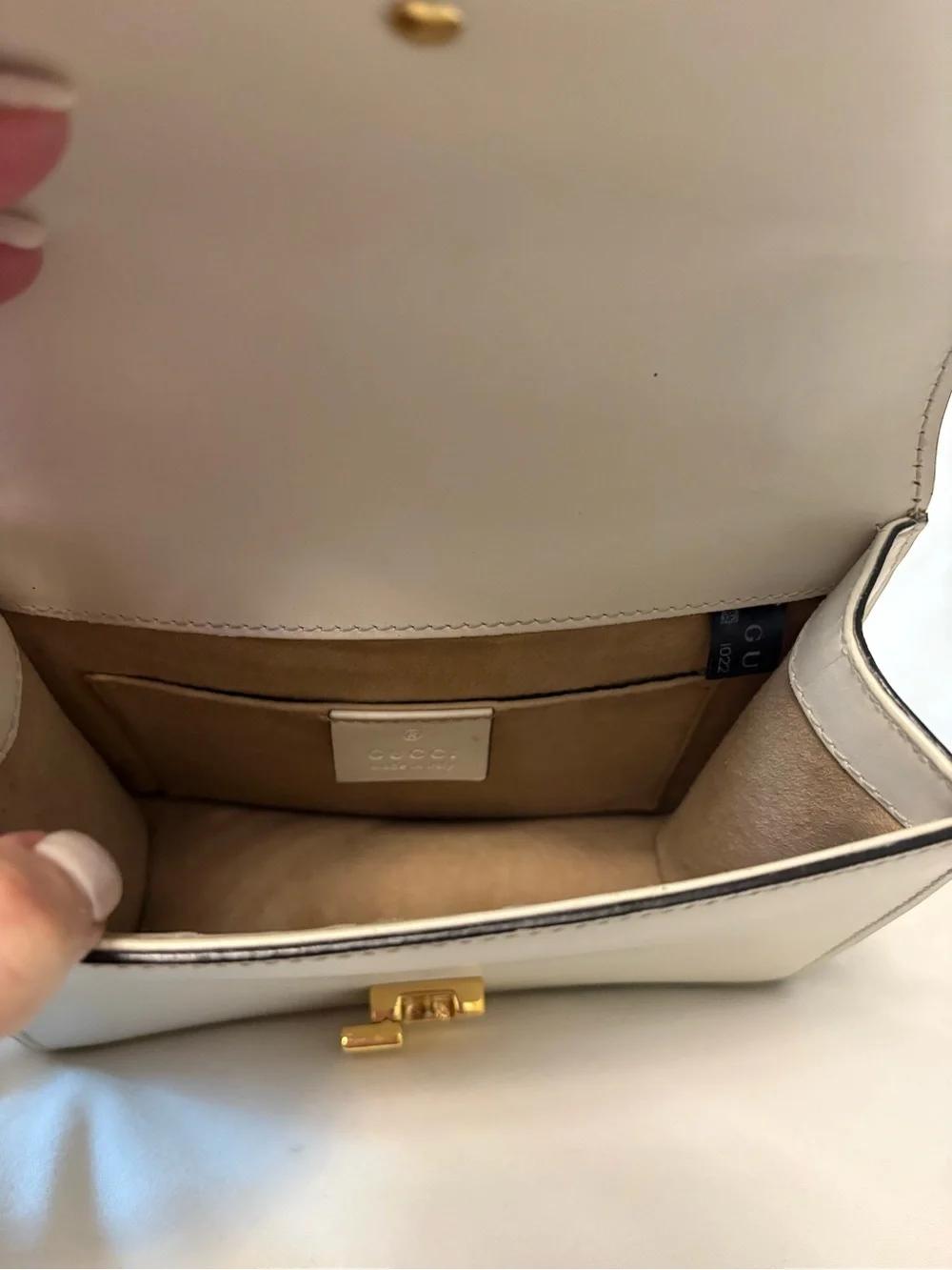 GUCCI Calfskin Mini Sylvie Chain
Shoulder Bag Dust Bag/COA New Condition - Picture 4 of 11